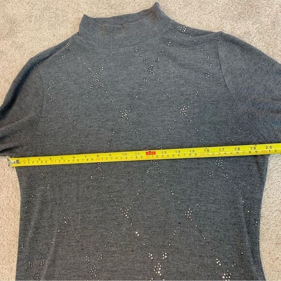 GRAY embellished long sleeve turtleneck Sz L - Picture 8 of 9